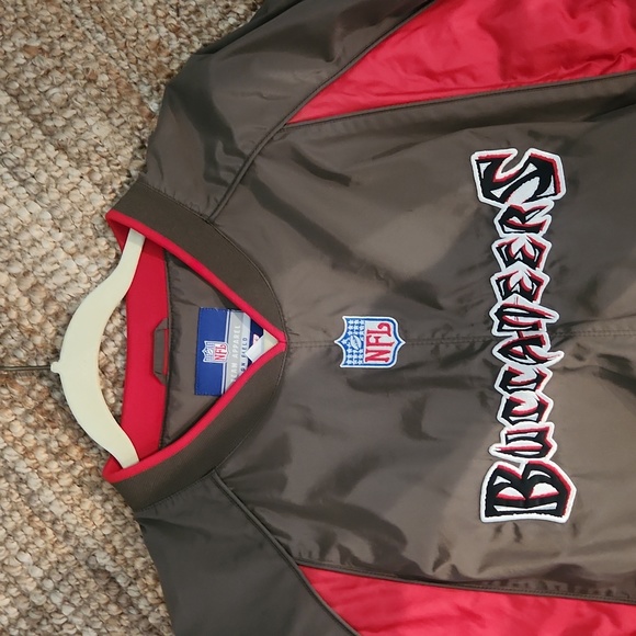 Buccaneers Pullover - Picture 4 of 7